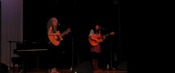 Maggie and Suzzy Roche Close Landmark’s Fabulous Folk Series